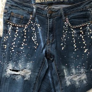 NWT Rhinestone embellished skinny Jeans size 30